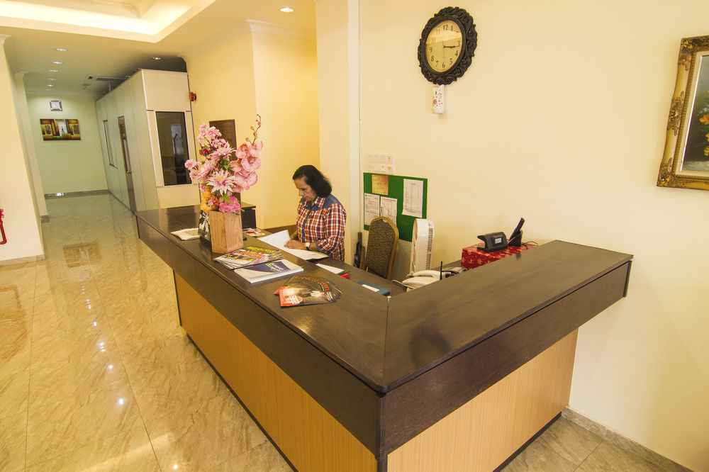 Oyo 327 Buddys Hotel Kuala Lumpur Zewnętrze zdjęcie