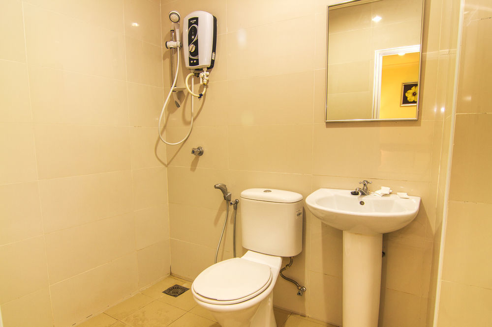 Oyo 327 Buddys Hotel Kuala Lumpur Zewnętrze zdjęcie